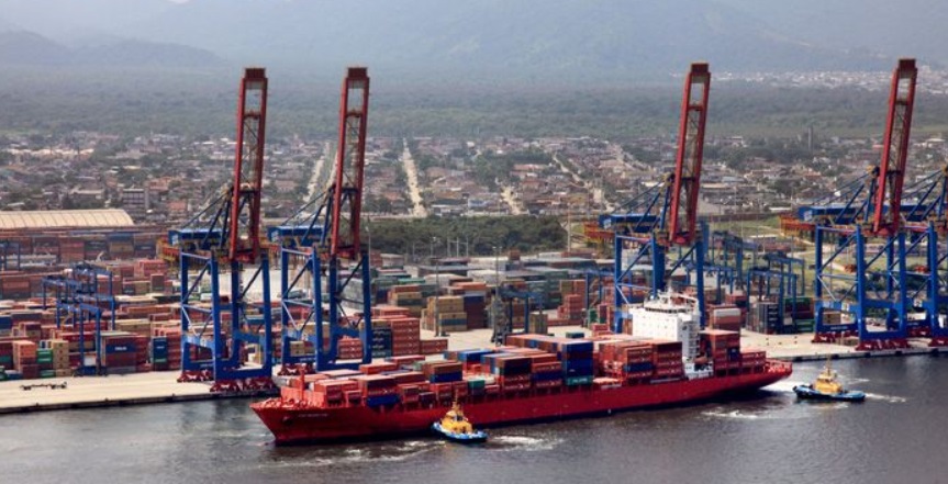 As importações no período diminuíram 10,8%, totalizando US$ 2,14 bilhões