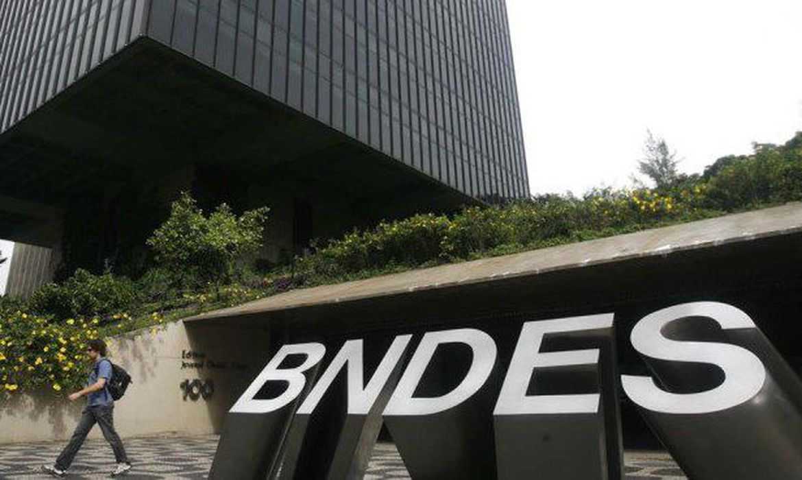 Na sexta-feira, o BNDES informou as instituições financeiras sobre a reabertura, segundo nota do banco