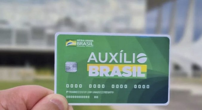Os beneficiários do Auxílio Brasil poderão fazer empréstimos de até 40% do valor do benefício