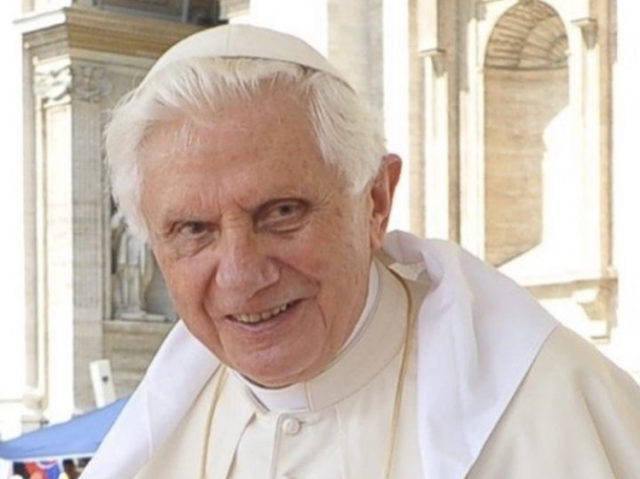 Bento XVI se tornou o primeiro papa em 700 anos a renunciar