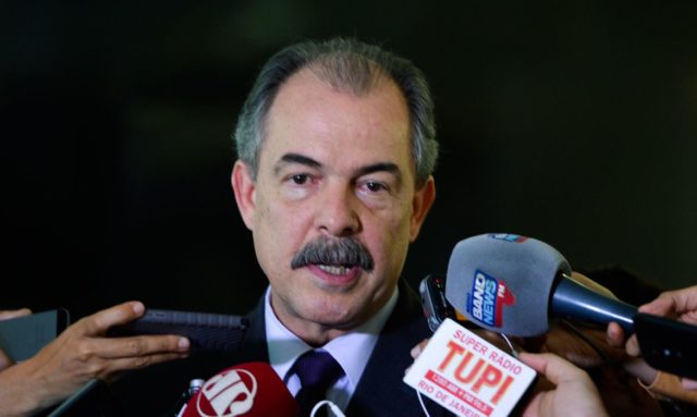 Mercadante foi coordenador do programa de governo do candidato eleito, o presidente Lula