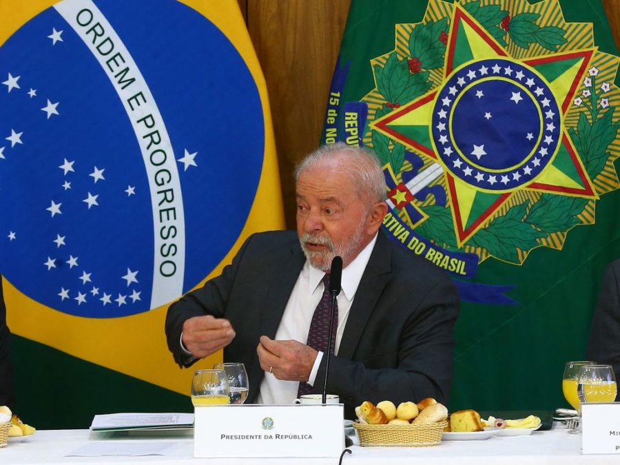 Lula mencionou que fará uma reunião com os ministérios na semana que vem, sobretudo da área da infraestrutura, após o retorno da viagem para os Estados Unidos