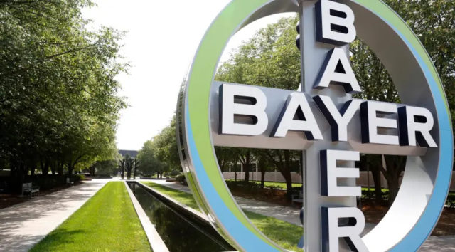 Fachada fábrica Bayer