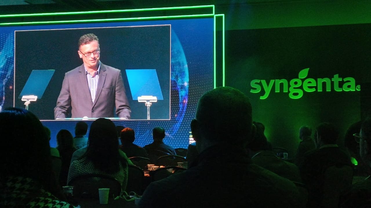 Produzir mais com menos é estratégia para superar juros altos, diz presidente da Syngenta Brasil