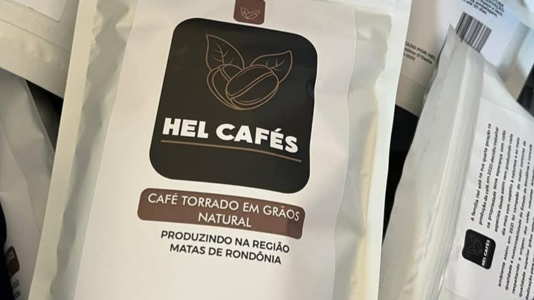 Embalagem de grãos da marca Hel Cafés